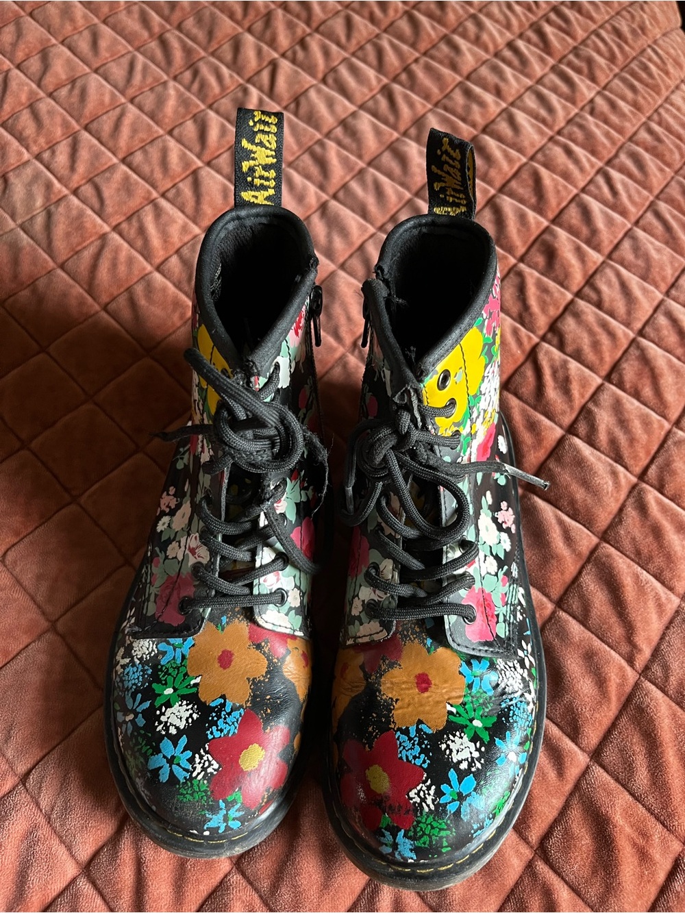 Dr Martens Girls floral print 1460 boots - Picture 3 of 5